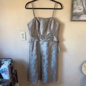 Wtoo | Watters & Watters Taupe Taffeta Knee Length Bridesmaid Dress Size 10